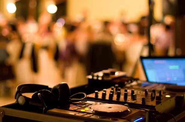 professional wedding DJ