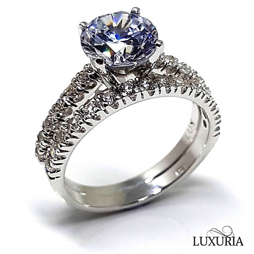 3 Important Factors to Consider while Buying a Travel Ring Cardinal